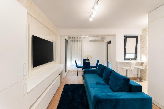 Irinas Premier Properties at Seven Palms, Saturn
