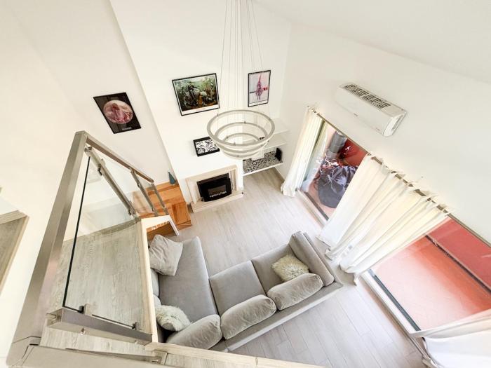 2 plus 1 Bedroom Apartment Golf Course