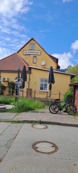 Zur Schleibrücke