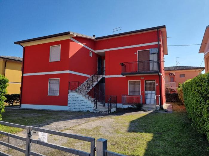 Apartment Komfortable Wohnung in Rosolina Mare mit Garten by Interhome