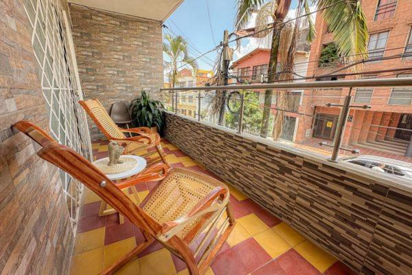 Casa Encanto hotel a 2 min de Laureles