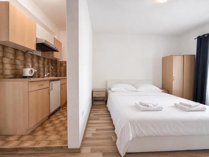 Apartments & Rooms Mare