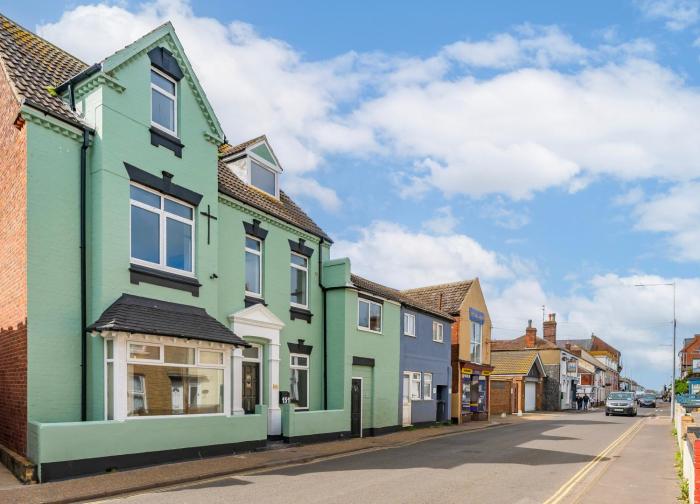 Logan Lodge, Great Yarmouth - for your large group!