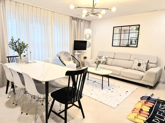 Sweet melody Hongdae private APT