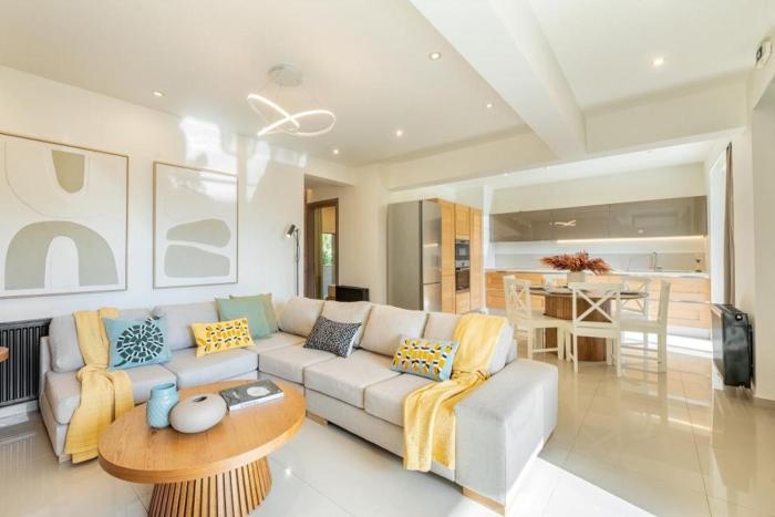 Anastasia Luxury House