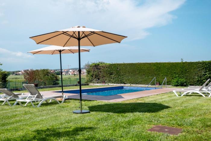 Masia per a 12 amb piscina · Cassà de la Selva