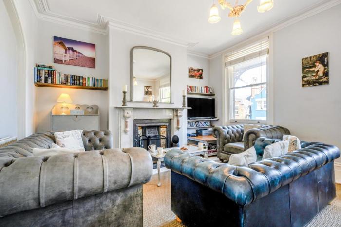 3 Bed in Swanage oc-wy621