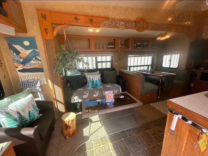 Cozy Hualapai Mountain Escape Firepit Trails and Stars