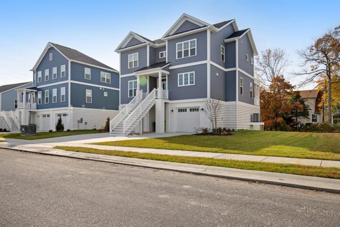 Tidal Walk --- 45 Tibbetts Point Way