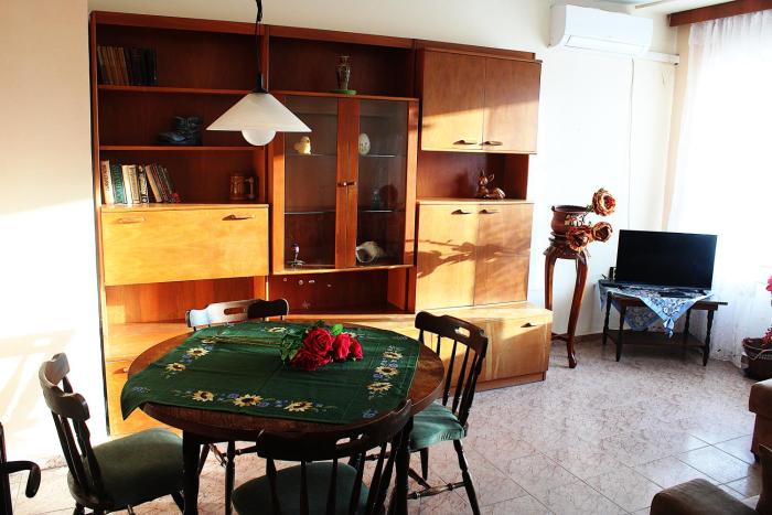 Central Varna Apartment Seagull Livingston Sleeps 6
