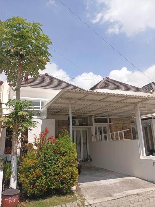 VIKA Villa Kayana Kota Batu