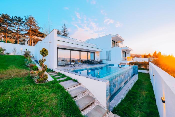 Villa Maryam Modern Luxury & Lake View in Sapanca