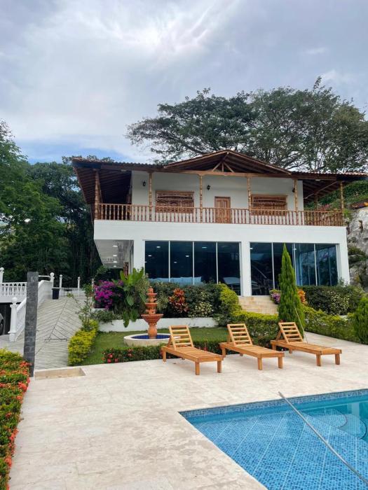 Espectacular Finca en San Jerónimo