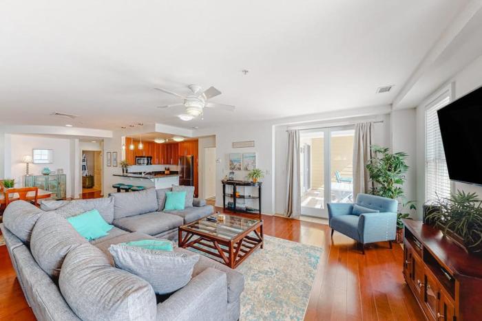 The Sanctuary - Sweet Escape B209