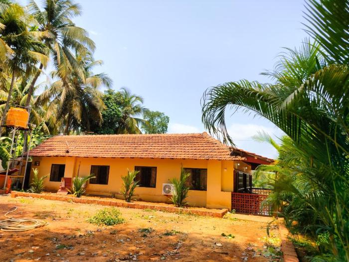 Mangrove Village Inn