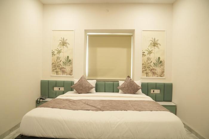 Hotel South Square