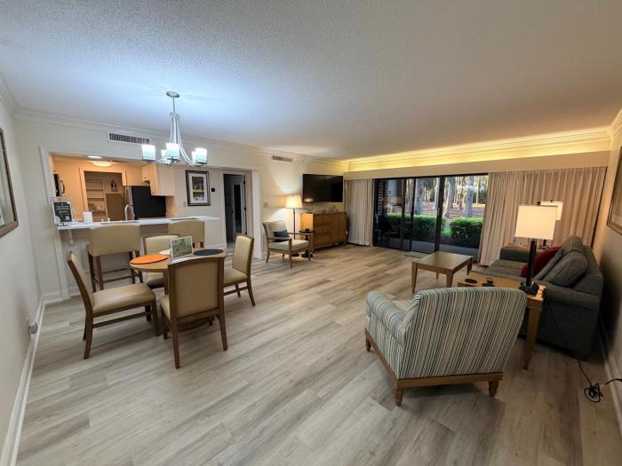 Luxury 1BR Condo Near Palm Harbor Beach – Sleeps 4, Gated Community