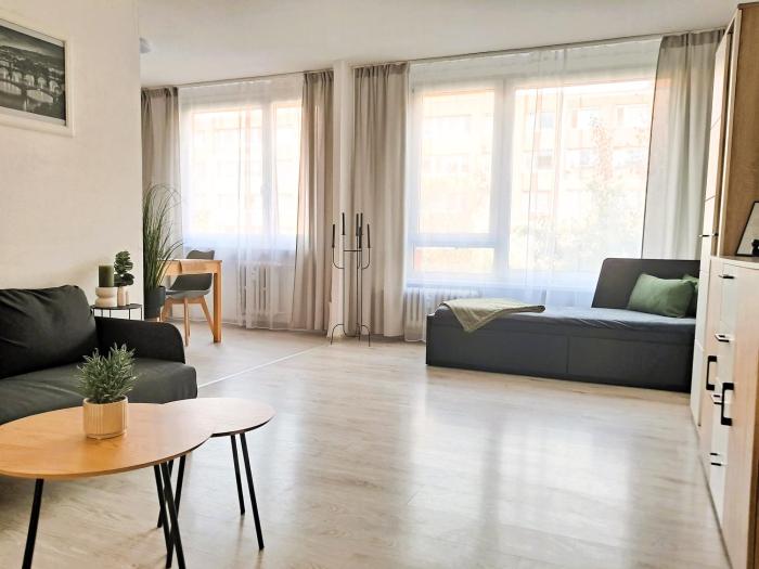 Metro Budějovická apartment