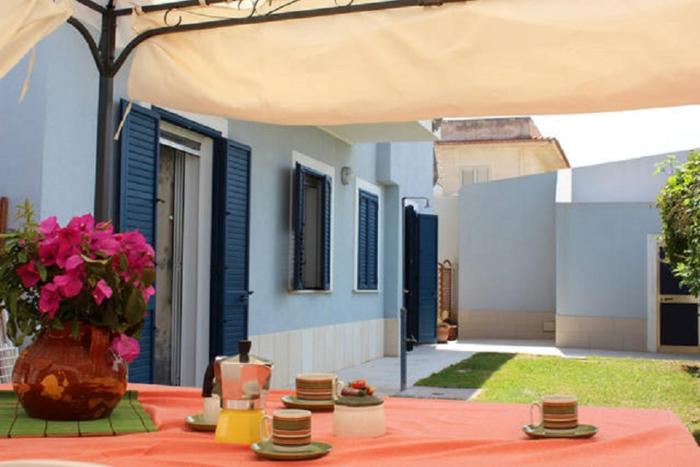 Villa Buendia on the beach Cicirata