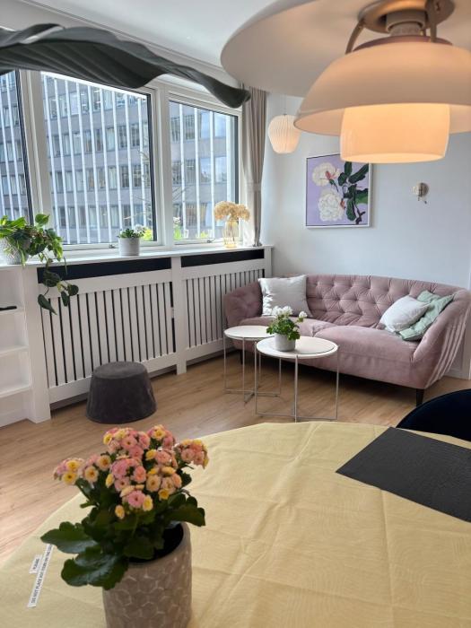 Modern City Centre Apartment with parking