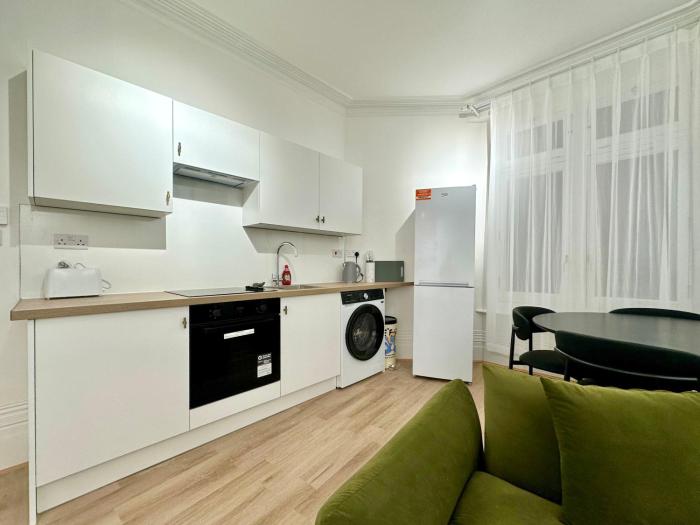 Spacious one bedroom flat in Holborn