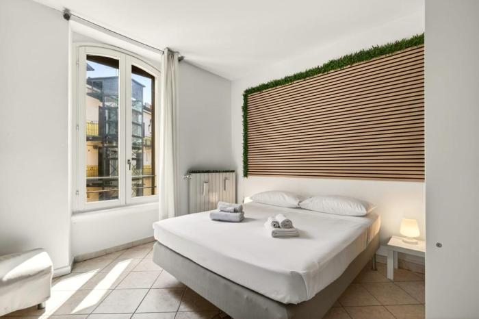 Elegant Comfort Milan Prime Area with AC & WI-FI
