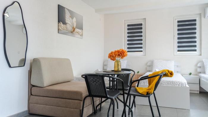 LaDor Apartments