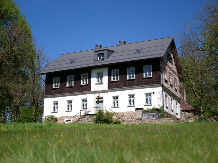 Škola Kačerov