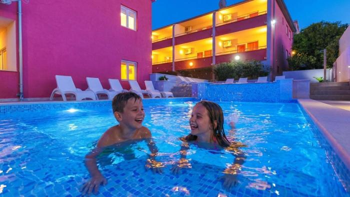 Apartments Stina & Villa Ina