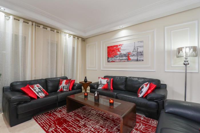 New Cozy Studio in Maarif High-Speed WiFi & Parking