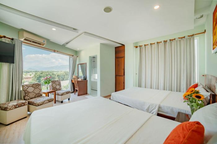 Art Deluxe Hotel