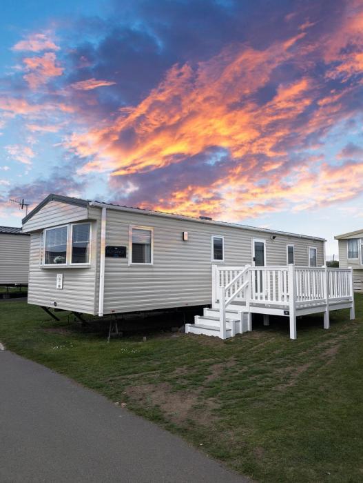 The Willow Caravan Cliff Top Coastal Retreat at Eyemouth Holiday Park Sleeps 6 Near Beach