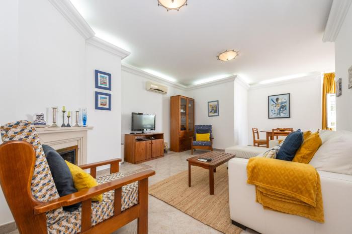 Serene Stay Algarve - Near Cabanas Beach & Train