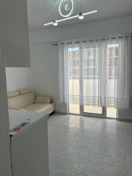SeaView 7 Floor -No Elevater