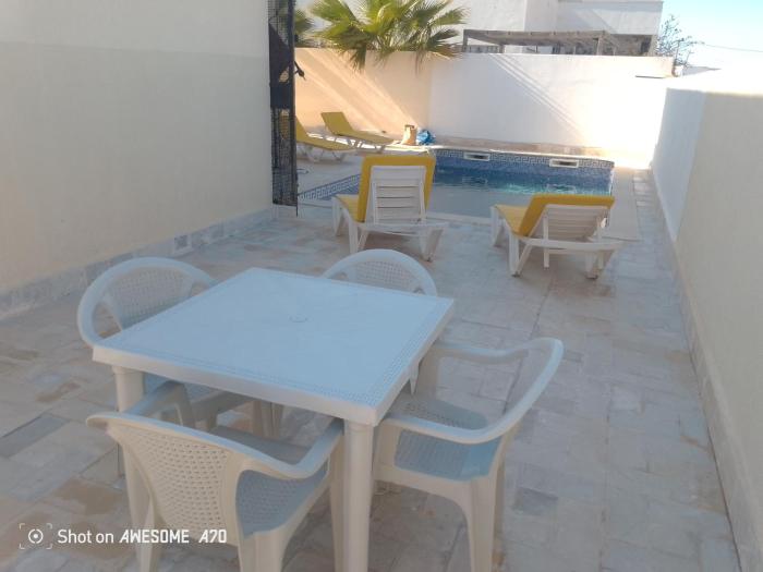 villa piscine 3 chambres Sami Midoun