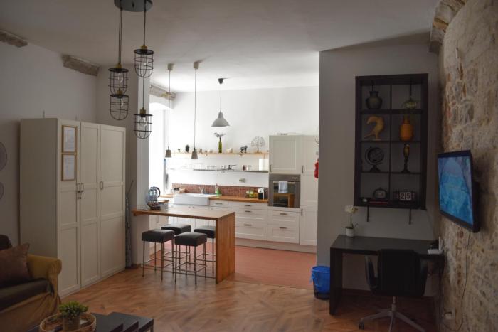 Decatera apartment
