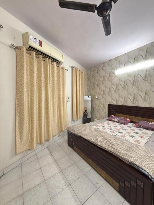 Cozy Homestay Near Metro Family & Couple Friendly