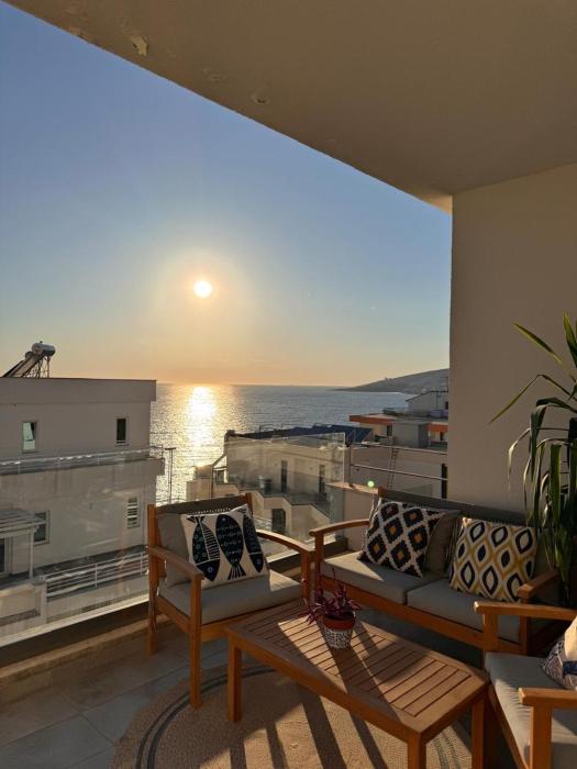 Leo Sea View Apartment