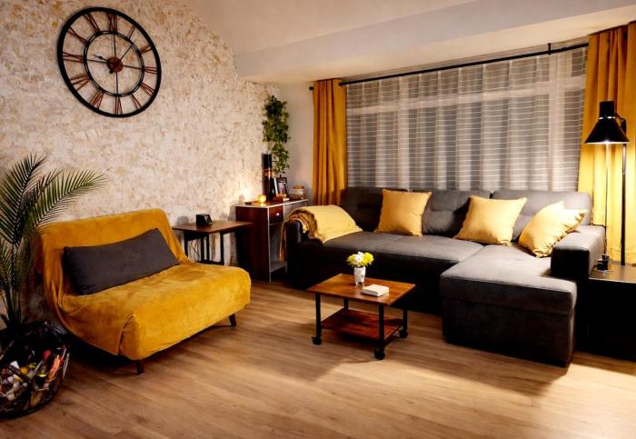 Luxury Smart 1-Bedroom Residence, Windsor,Slough, Sleeps 4, Garden, Parking