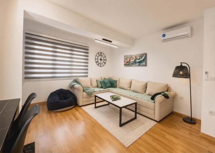 MM Elegant Apartment with 2 Private Parking