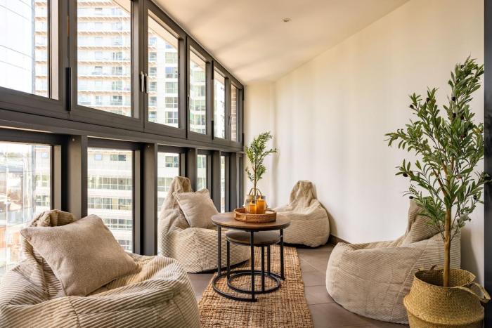 Stylish Central London Flat Steps from the Tube Station