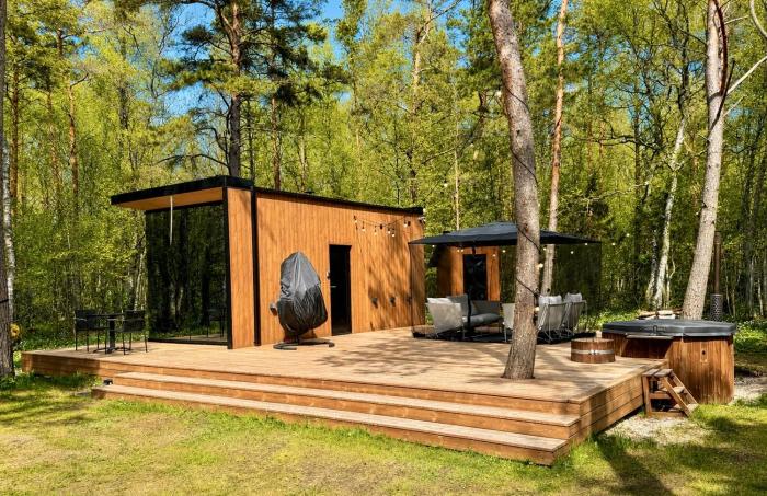 Telise TinyOne - Modern Forest Escape with Private Hot Tub
