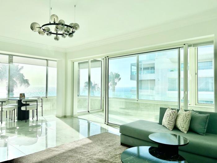Ocean-Front 2 Bedrooms Flat - Pool & Garden Access