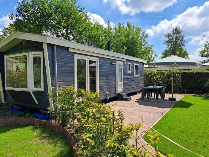 Camping de Zandhorst, Chalet Madera