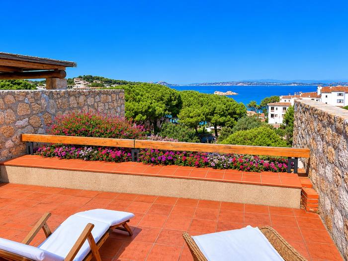 Amazing Sea View Terrace With a Swimming Pool