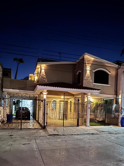 Casa Luna