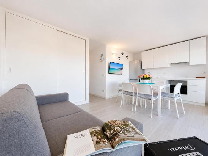 Renew Terrace F with Swimming Pool 70m from the Beach