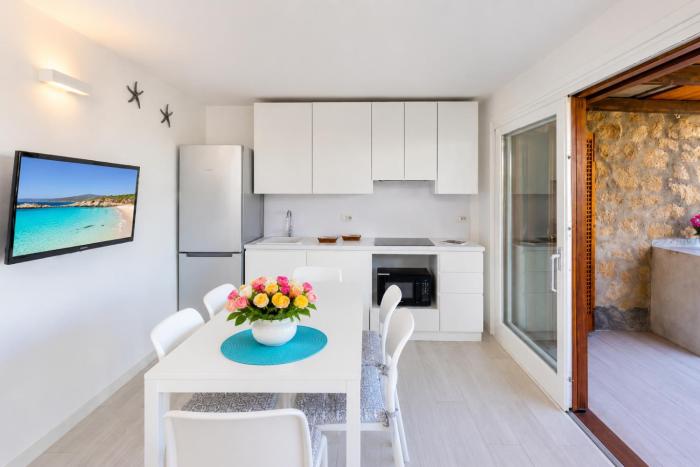 Renew Terrace F with Swimming Pool 70m from the Beach