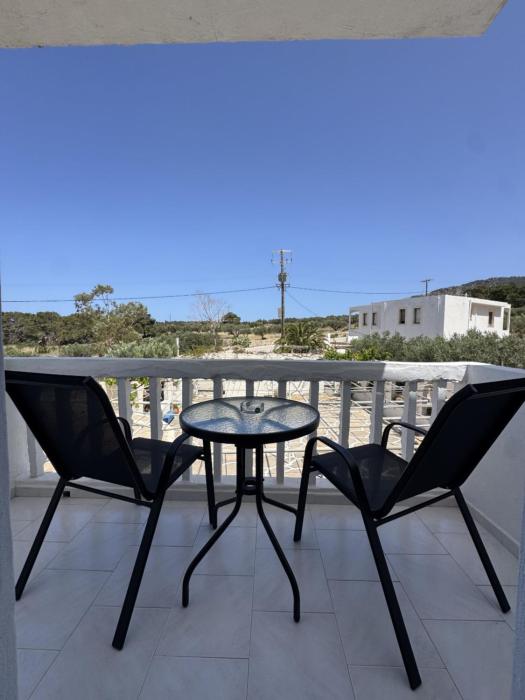Nikos Apartments