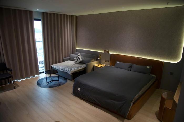 Modern Balcony Studio Near Sun World - The Holiday Ha Long